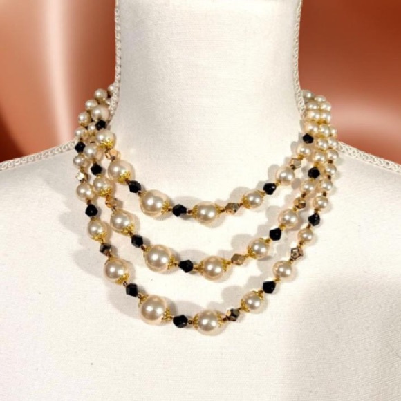 Pearl Necklace Vintage Japan faux pearls & faceted glass beads necklace - Picture 1 of 12